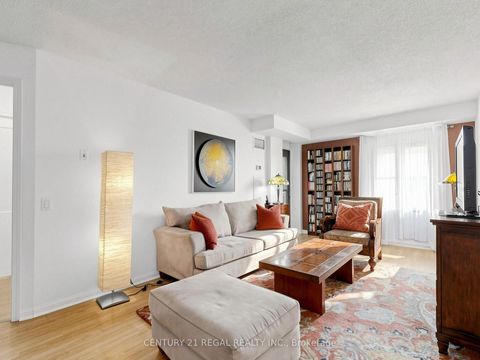 Photo 4 at 336 - 650 Lawrence Avenue W, Lawrence, Toronto