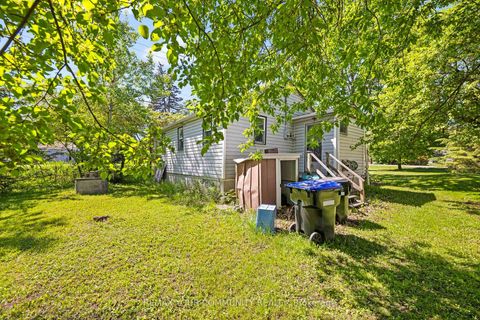 Photo 3 at 943 Helen Street, Alcona, Innisfil