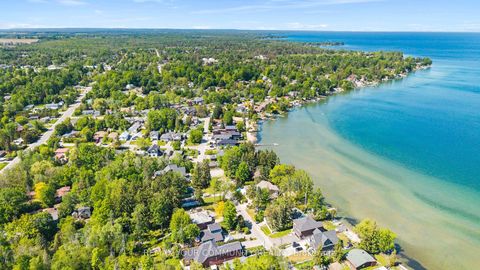 Photo 10 at 943 Helen Street, Alcona, Innisfil