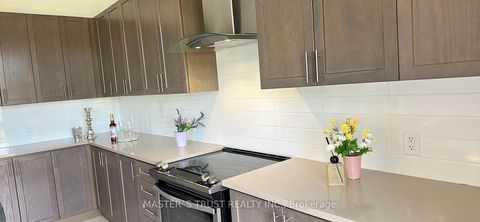 Photo 4 at 102 Frank Kelly Drive, Holland Landing, East Gwillimbury