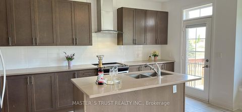 Photo 5 at 102 Frank Kelly Drive, Holland Landing, East Gwillimbury