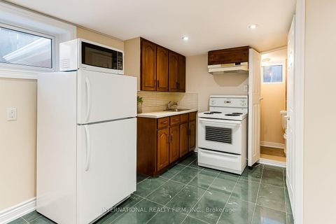 Photo 10 at 9 Benshire Drive, Woburn, Toronto