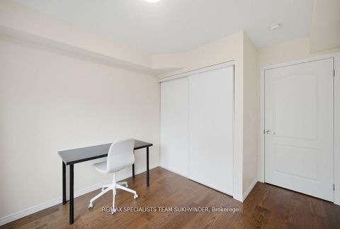 Photo 21 at 25 - 18 Applewood Lane, Etobicoke West Mall, Toronto