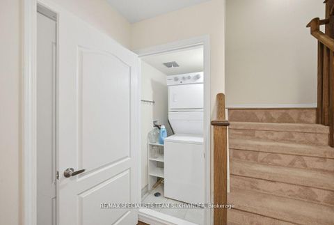 Photo 23 at 25 - 18 Applewood Lane, Etobicoke West Mall, Toronto