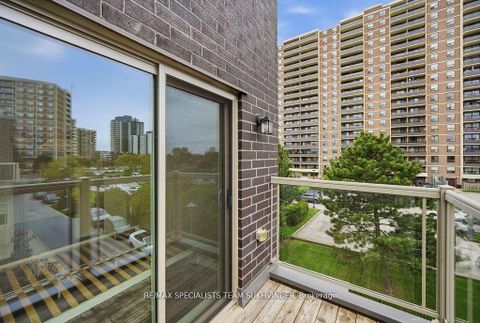 Photo 29 at 25 - 18 Applewood Lane, Etobicoke West Mall, Toronto