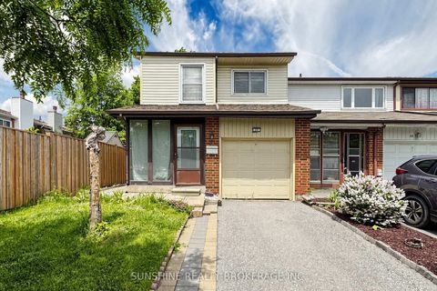 Photo 1 at 57 Springhouse Square, Steeles, Toronto