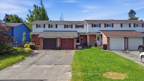 Photo 3 at 54 Scott Crescent, Letitia Heights, Barrie