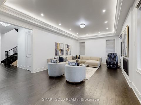 Photo 10 at 209 Hillsview Drive, Observatory, Richmond Hill
