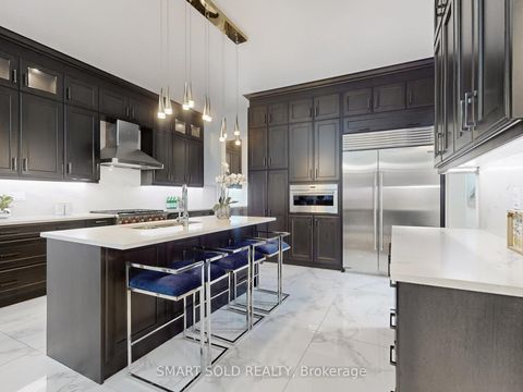 Photo 14 at 209 Hillsview Drive, Observatory, Richmond Hill