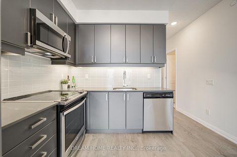 Photo 10 at 1716 - 7895 Jane Street, Concord, Vaughan