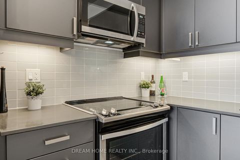 Photo 11 at 1716 - 7895 Jane Street, Concord, Vaughan