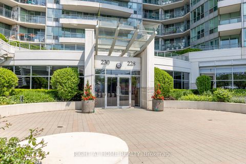 Photo 5 at 2801 (Ph 1) - 228 Queens Quay W, Waterfront Communities C1, Toronto