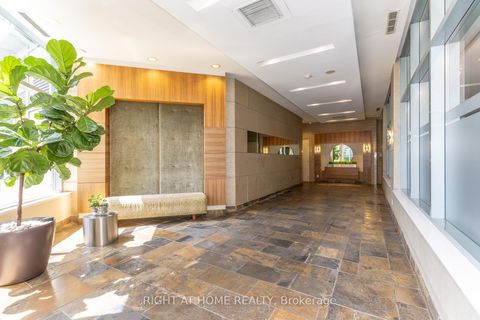 Photo 6 at 2801 (Ph 1) - 228 Queens Quay W, Waterfront Communities C1, Toronto
