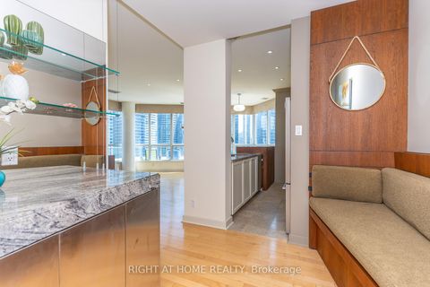 Photo 13 at 2801 (Ph 1) - 228 Queens Quay W, Waterfront Communities C1, Toronto
