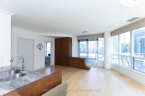 Photo 17 at 2801 (Ph 1) - 228 Queens Quay W, Waterfront Communities C1, Toronto