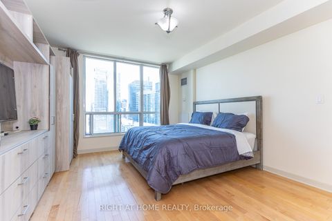 Photo 26 at 2801 (Ph 1) - 228 Queens Quay W, Waterfront Communities C1, Toronto