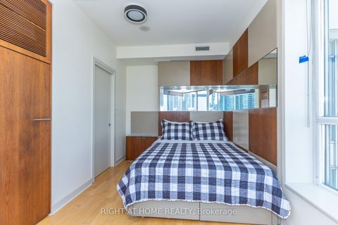 Photo 31 at 2801 (Ph 1) - 228 Queens Quay W, Waterfront Communities C1, Toronto