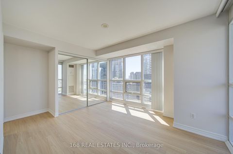 Photo 15 at 2809 - 761 Bay Street, Bay Street Corridor, Toronto