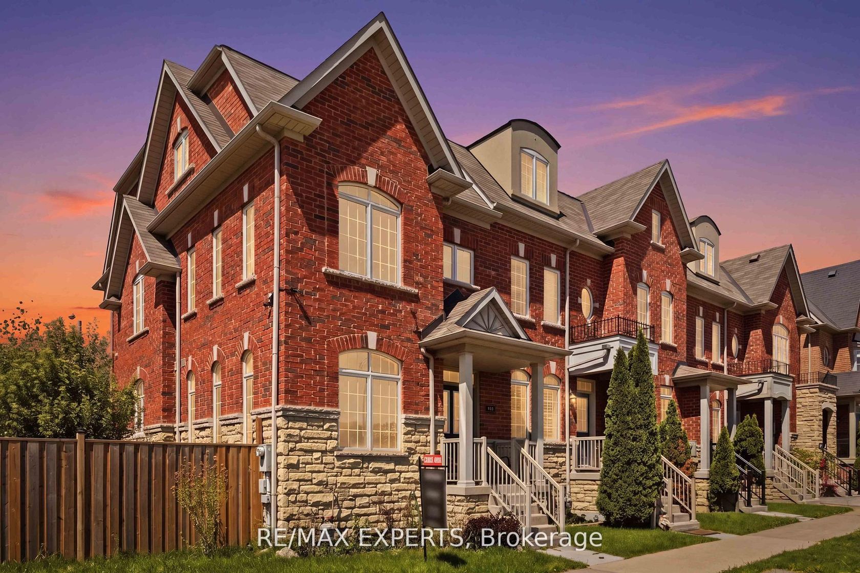 245 Isaac Devins Boulevard, Pelmo Park W5, Toronto photo number 2