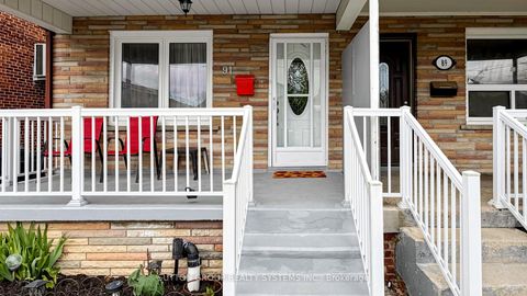 Photo 1 at 91 Kirknewton Road, Fairbank, Toronto
