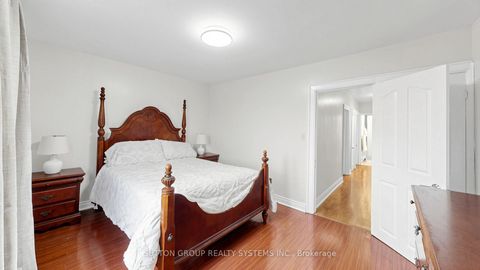 Photo 14 at 91 Kirknewton Road, Fairbank, Toronto
