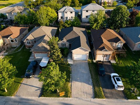Photo 2 at 15 Quinlan Road, Georgian Drive, Barrie