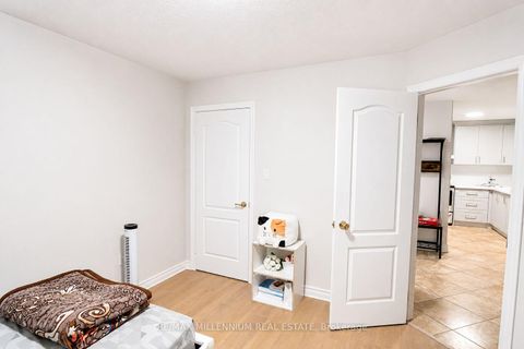Photo 7 at 15 Quinlan Road, Georgian Drive, Barrie
