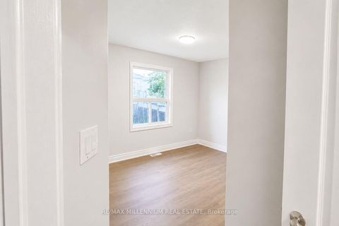Photo 10 at 15 Quinlan Road, Georgian Drive, Barrie