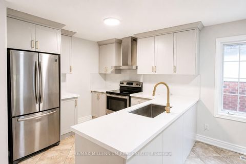 Photo 11 at 15 Quinlan Road, Georgian Drive, Barrie