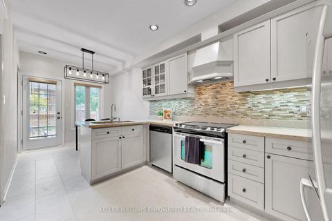 Photo 8 at 26 - 190 Harding Boulevard W, North Richvale, Richmond Hill