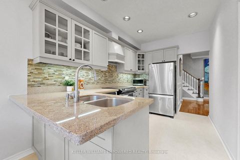 Photo 11 at 26 - 190 Harding Boulevard W, North Richvale, Richmond Hill
