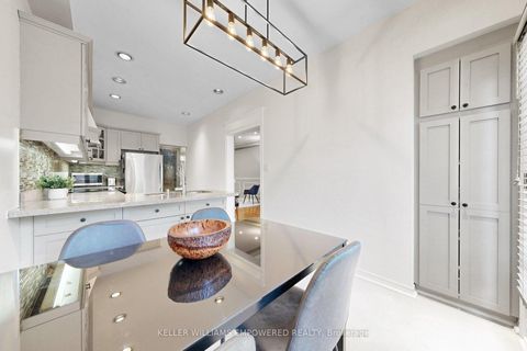 Photo 13 at 26 - 190 Harding Boulevard W, North Richvale, Richmond Hill
