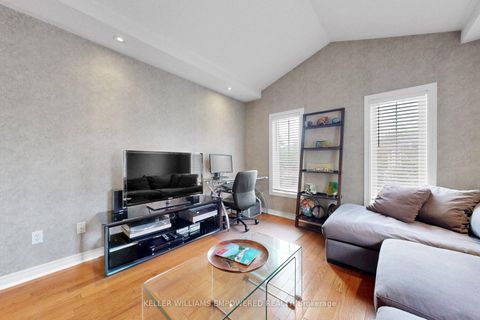 Photo 17 at 26 - 190 Harding Boulevard W, North Richvale, Richmond Hill