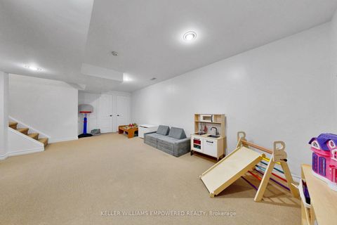 Photo 34 at 26 - 190 Harding Boulevard W, North Richvale, Richmond Hill