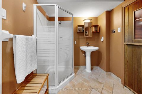 Photo 37 at 26 - 190 Harding Boulevard W, North Richvale, Richmond Hill