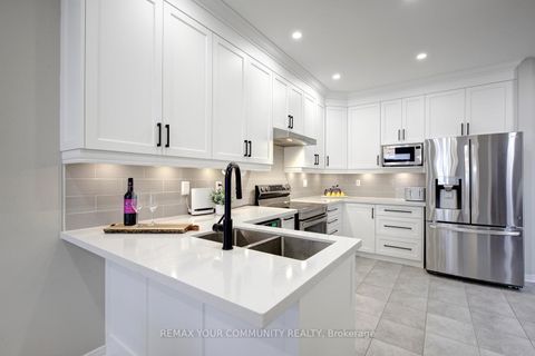 Photo 6 at 42 Laramie Crescent, Patterson, Vaughan