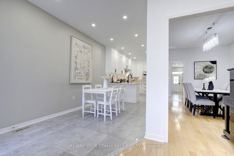Photo 10 at 42 Laramie Crescent, Patterson, Vaughan