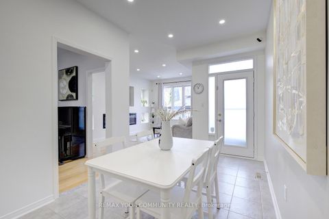Photo 13 at 42 Laramie Crescent, Patterson, Vaughan