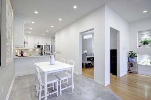 Photo 14 at 42 Laramie Crescent, Patterson, Vaughan
