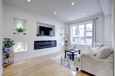 Photo 21 at 42 Laramie Crescent, Patterson, Vaughan