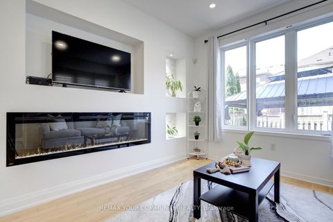 Photo 27 at 42 Laramie Crescent, Patterson, Vaughan