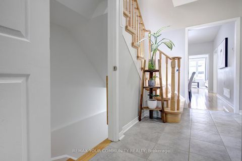 Photo 36 at 42 Laramie Crescent, Patterson, Vaughan