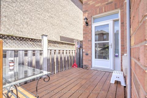 Photo 43 at 42 Laramie Crescent, Patterson, Vaughan