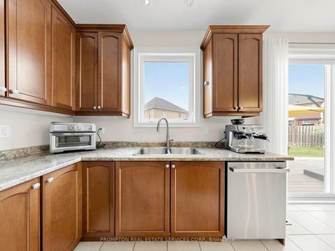 Photo 17 at 29 Beebe Crescent, Wismer, Markham