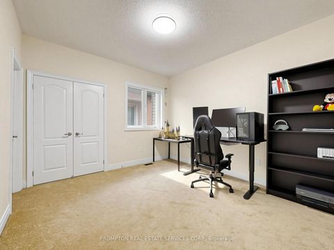 Photo 32 at 29 Beebe Crescent, Wismer, Markham