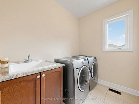 Photo 34 at 29 Beebe Crescent, Wismer, Markham
