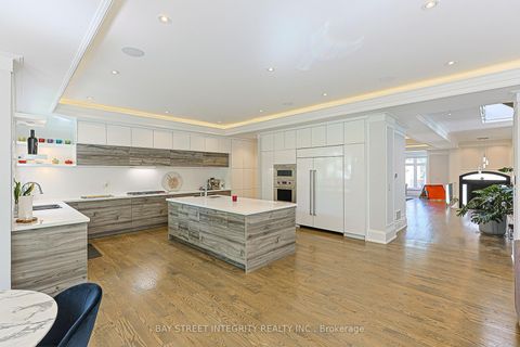 Photo 14 at 151 Horsham Avenue, Willowdale West, Toronto