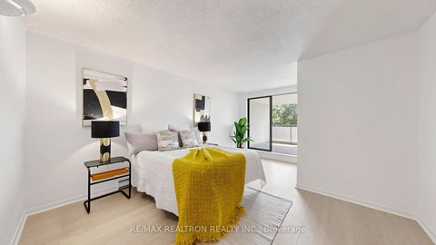Photo 17 at 145 - 10 Moonstone Byway, Hillcrest Village, Toronto