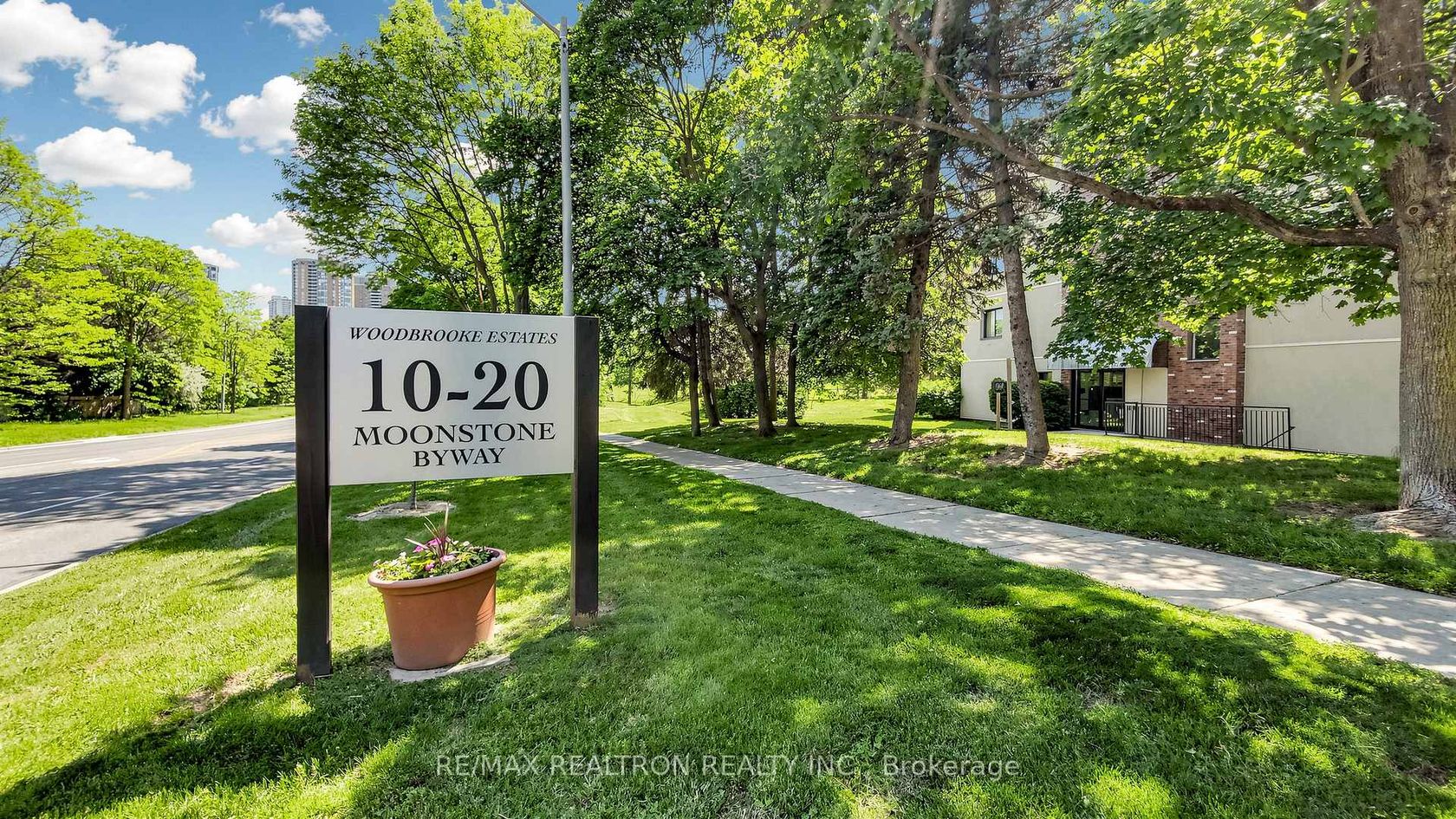 145 - 10 Moonstone Byway, Hillcrest Village, Toronto 