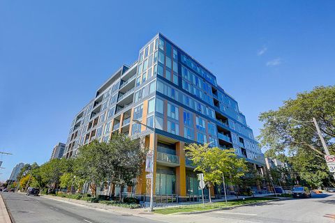 Photo 1 at TH107 - 6 Parkwood Avenue, Casa Loma, Toronto